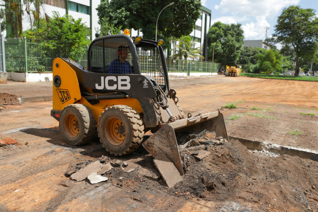 trator obras